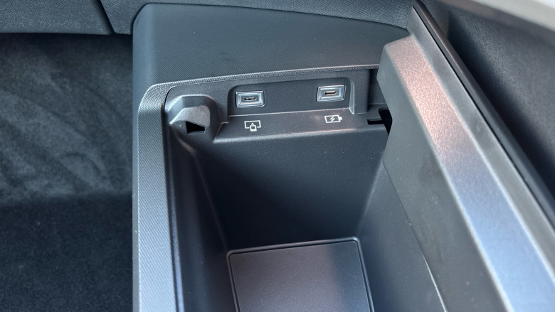 Peugeot 3008 157kW Allure 73kWh 5dr Auto Electric Estate